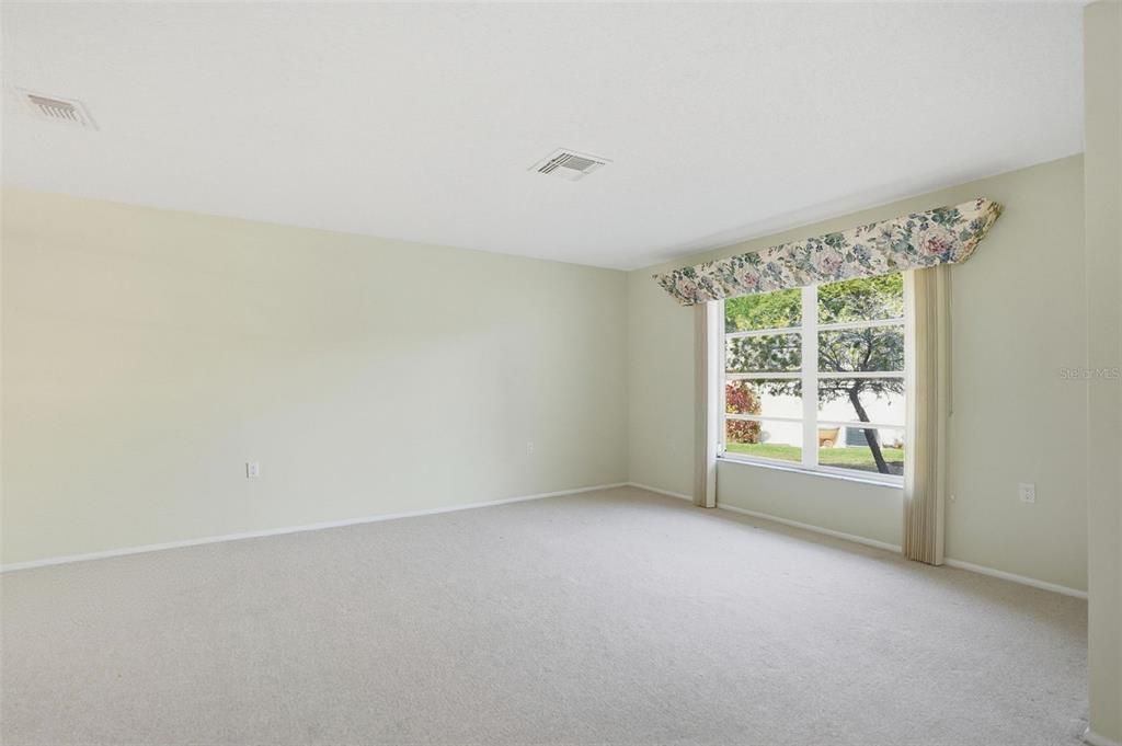 出租: $1,995 (3 贝兹, 3 浴室, 2066 平方英尺)