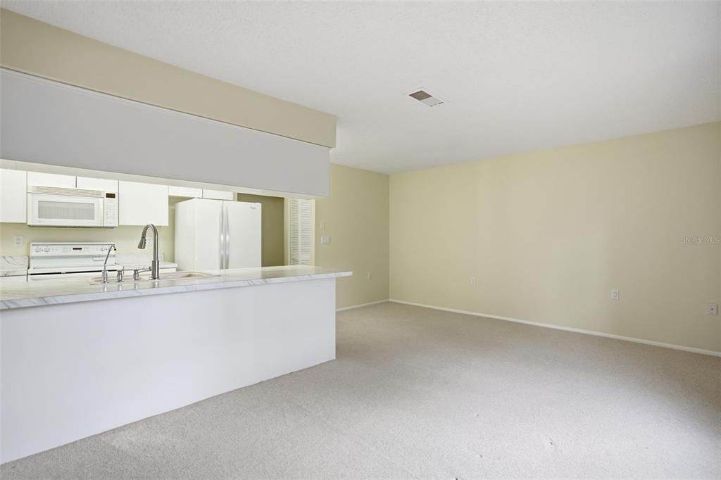 出租: $1,995 (3 贝兹, 3 浴室, 2066 平方英尺)