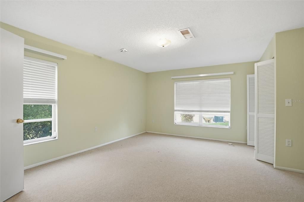 出租: $1,995 (3 贝兹, 3 浴室, 2066 平方英尺)