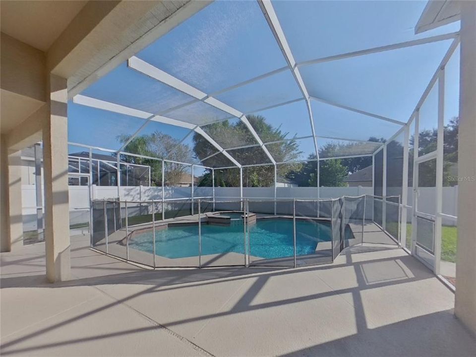 For Rent: $2,839 (4 beds, 3 baths, 2556 Square Feet)