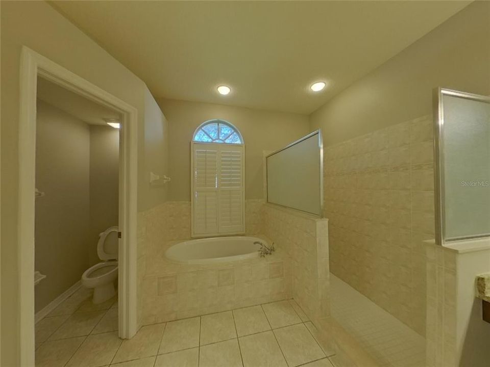 For Rent: $2,839 (4 beds, 3 baths, 2556 Square Feet)