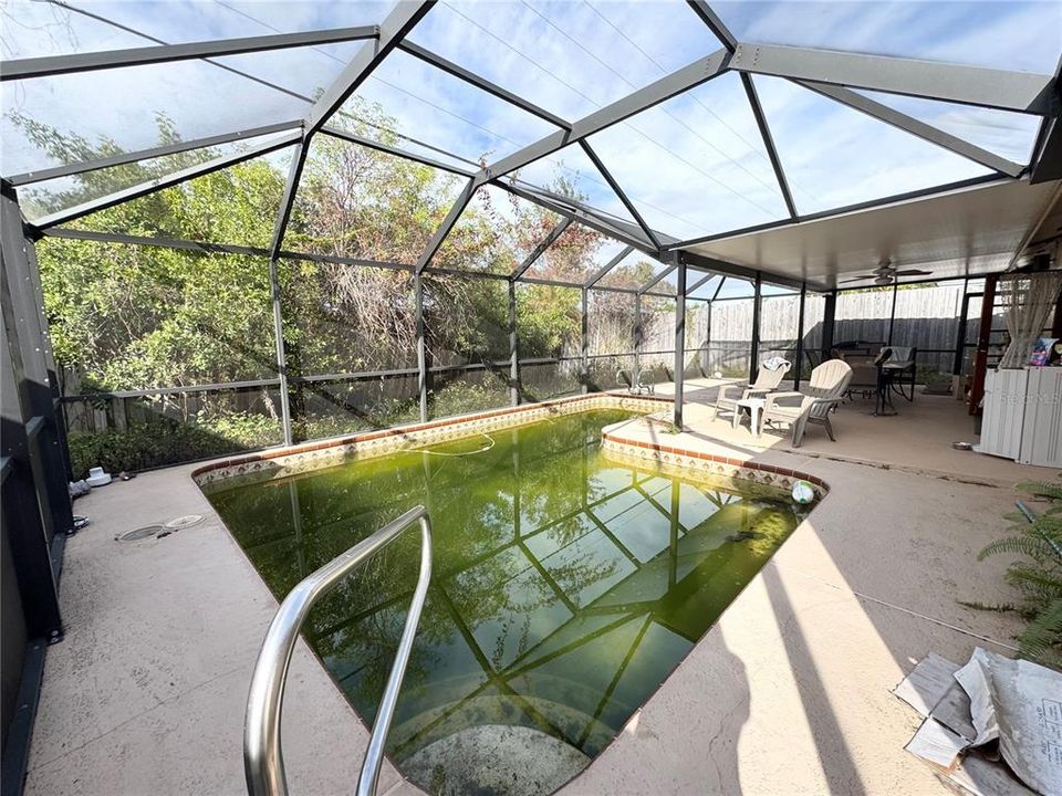 For Sale: $300,000 (3 beds, 2 baths, 1488 Square Feet)