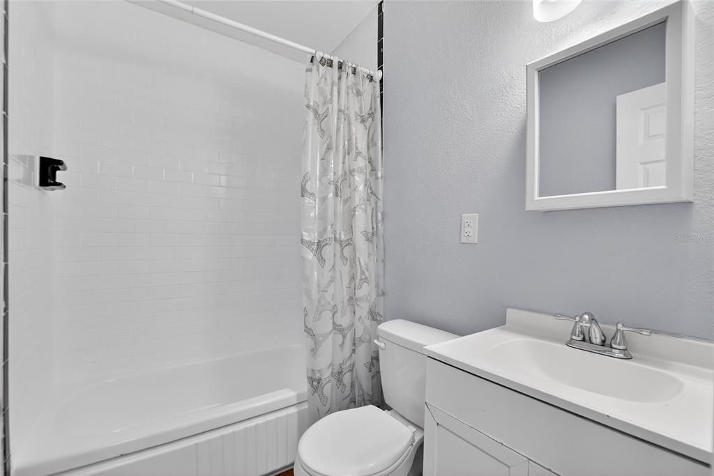 En Venta: $249,900 (3 camas, 2 baños, 1200 Pies cuadrados)