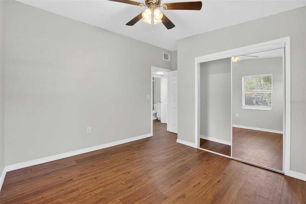 En Venta: $249,900 (3 camas, 2 baños, 1200 Pies cuadrados)