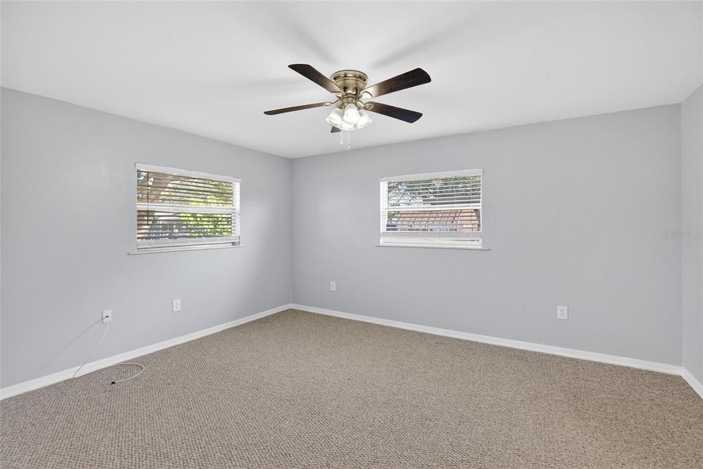 En Venta: $249,900 (3 camas, 2 baños, 1200 Pies cuadrados)