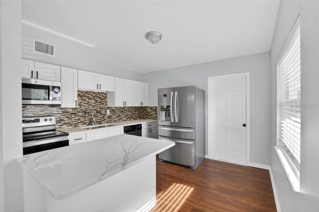 En Venta: $249,900 (3 camas, 2 baños, 1200 Pies cuadrados)