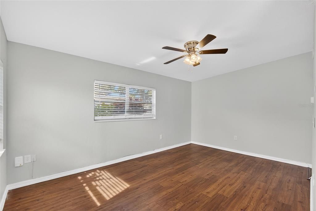 En Venta: $249,900 (3 camas, 2 baños, 1200 Pies cuadrados)