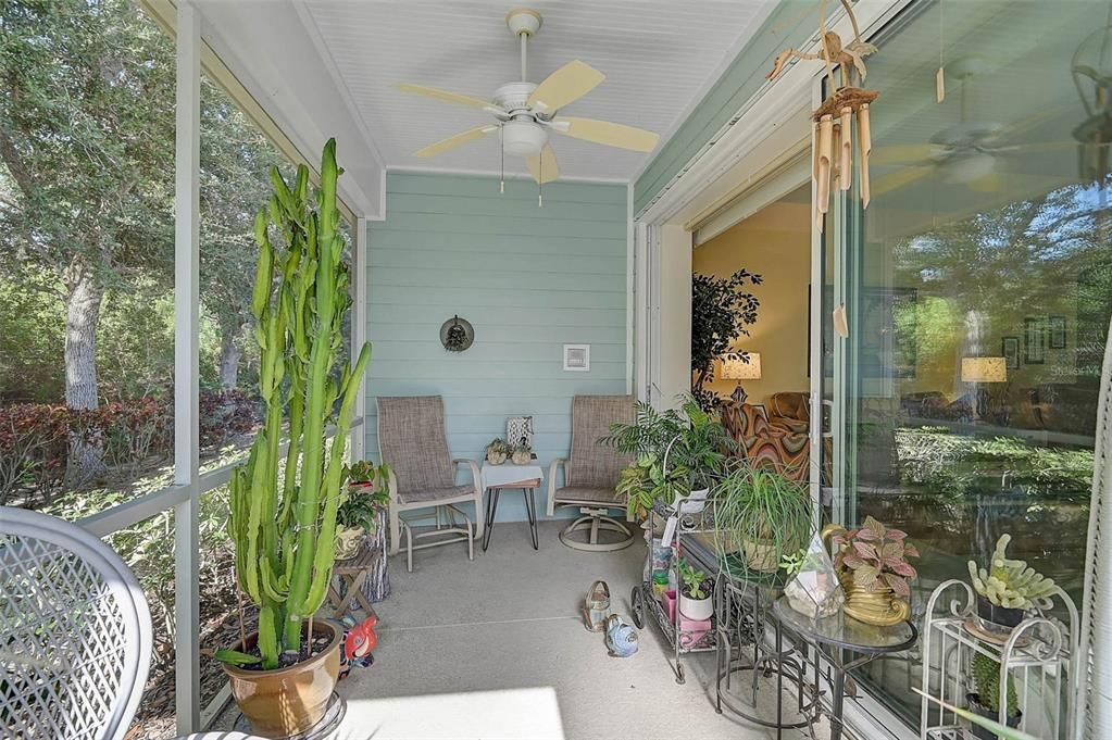 For Sale: $419,500 (2 beds, 2 baths, 1975 Square Feet)