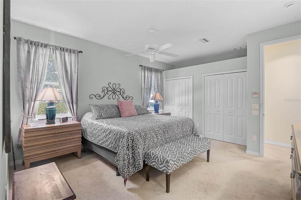 For Sale: $419,500 (2 beds, 2 baths, 1975 Square Feet)