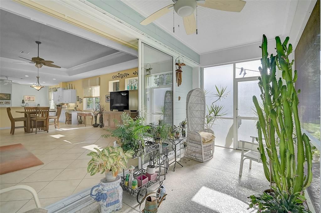 For Sale: $419,500 (2 beds, 2 baths, 1975 Square Feet)