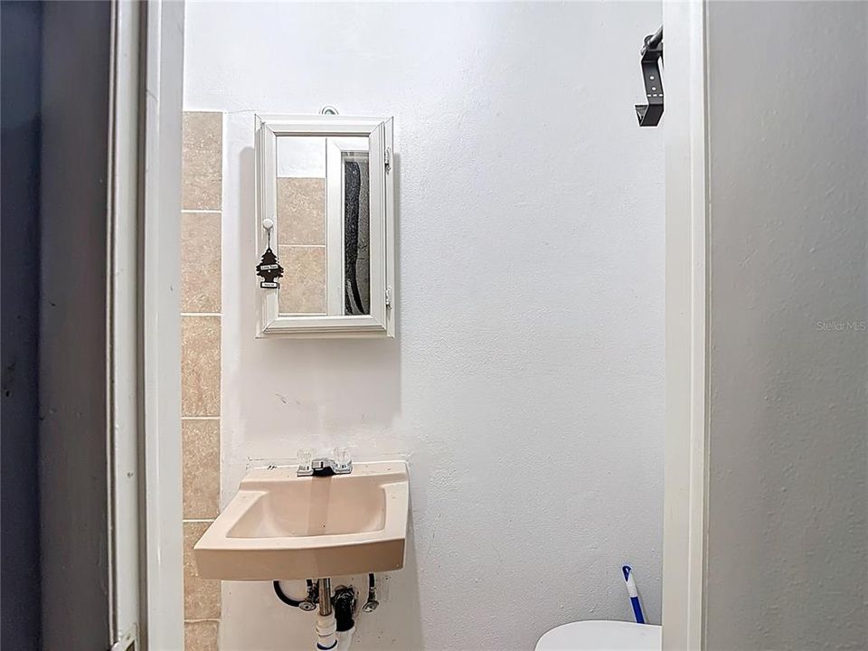 For Sale: $234,500 (2 beds, 2 baths, 1275 Square Feet)