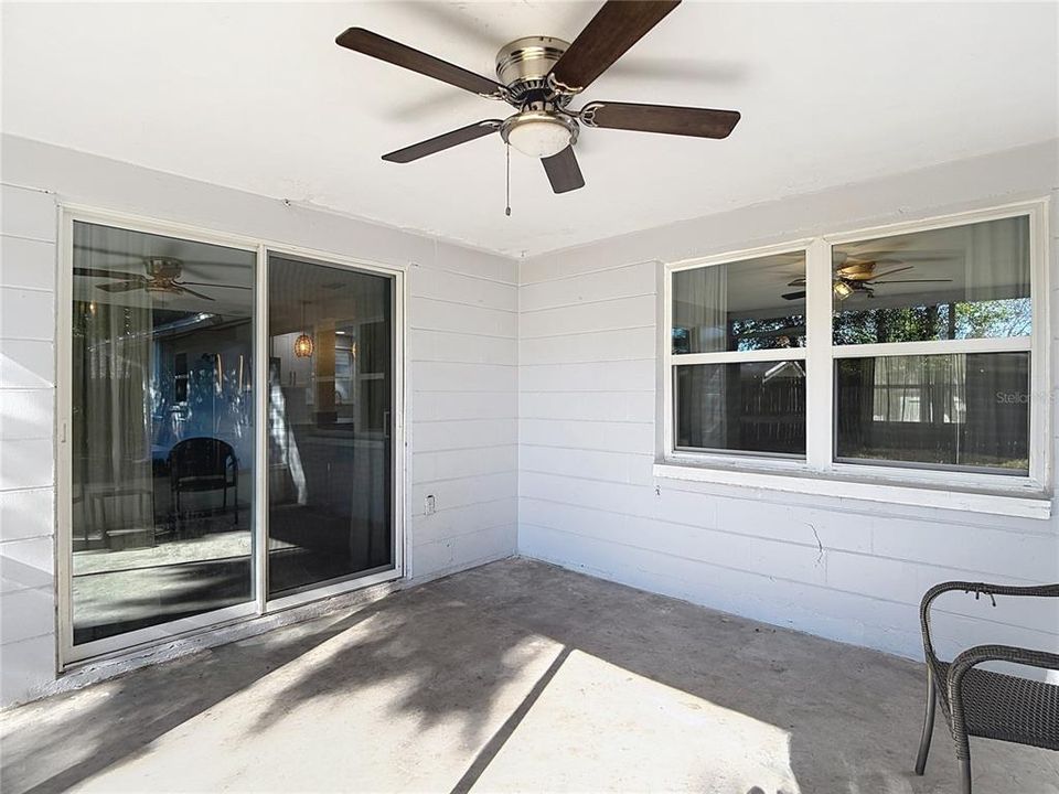 For Sale: $234,500 (2 beds, 2 baths, 1275 Square Feet)