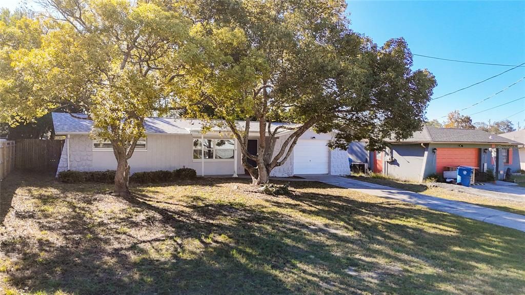 For Sale: $234,500 (2 beds, 2 baths, 1275 Square Feet)