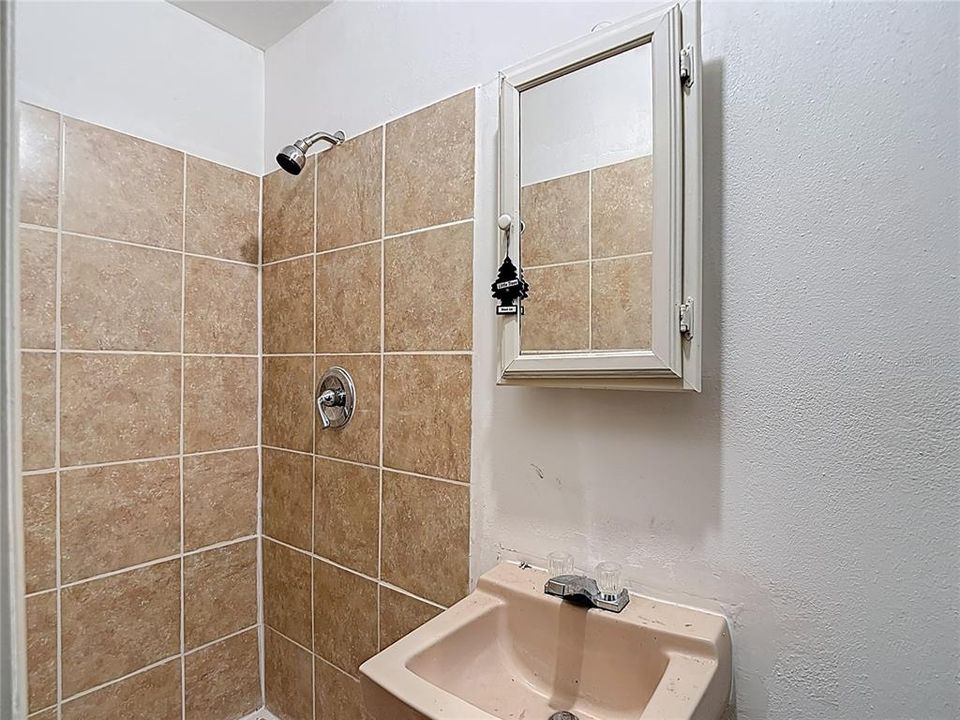 For Sale: $234,500 (2 beds, 2 baths, 1275 Square Feet)