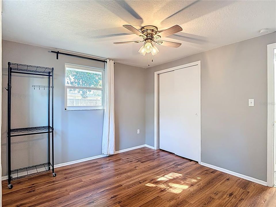 For Sale: $234,500 (2 beds, 2 baths, 1275 Square Feet)