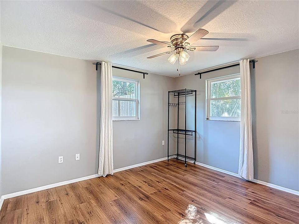 For Sale: $234,500 (2 beds, 2 baths, 1275 Square Feet)