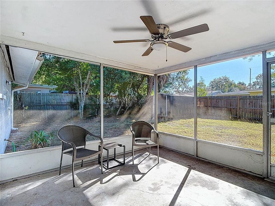 For Sale: $234,500 (2 beds, 2 baths, 1275 Square Feet)