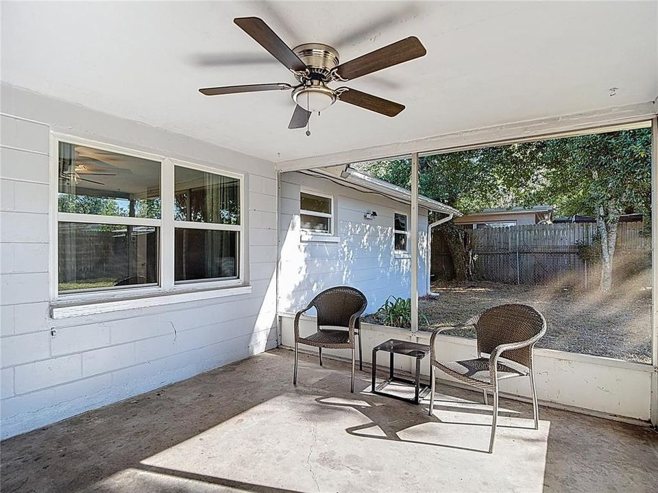 For Sale: $234,500 (2 beds, 2 baths, 1275 Square Feet)