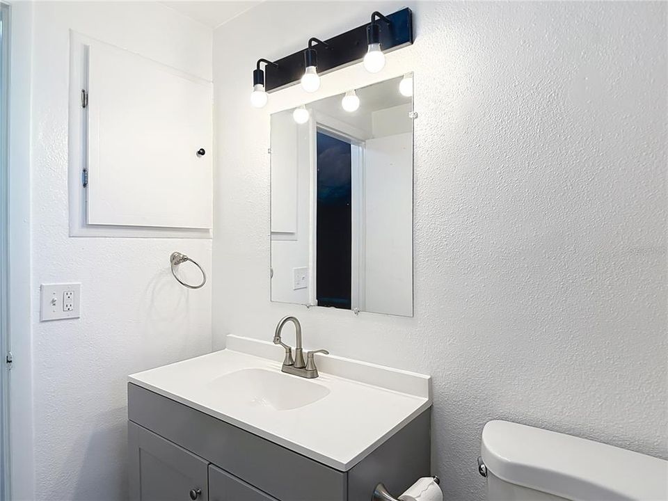 For Sale: $234,500 (2 beds, 2 baths, 1275 Square Feet)