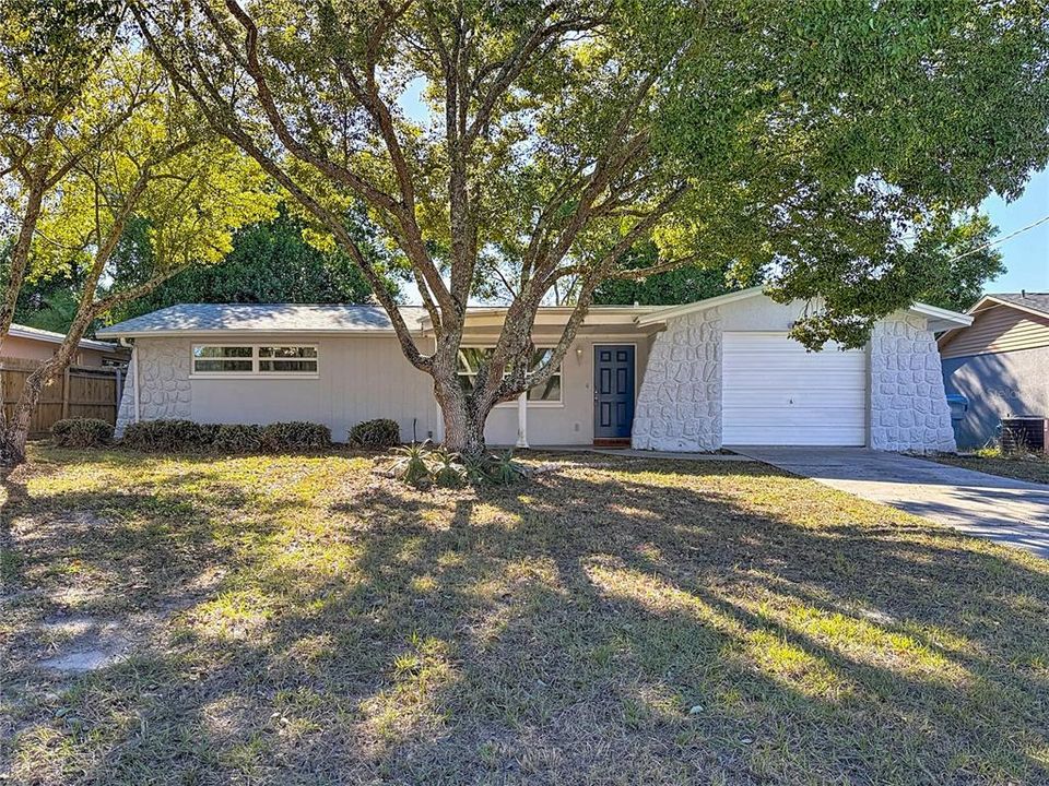 For Sale: $234,500 (2 beds, 2 baths, 1275 Square Feet)