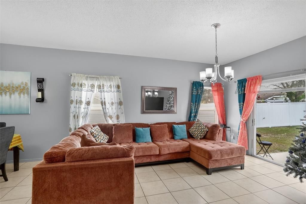 For Sale: $420,000 (4 beds, 2 baths, 1863 Square Feet)