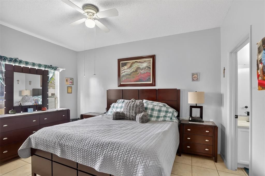 For Sale: $420,000 (4 beds, 2 baths, 1863 Square Feet)