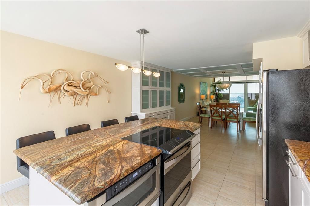 En Venta: $1,300,000 (3 camas, 2 baños, 2041 Pies cuadrados)