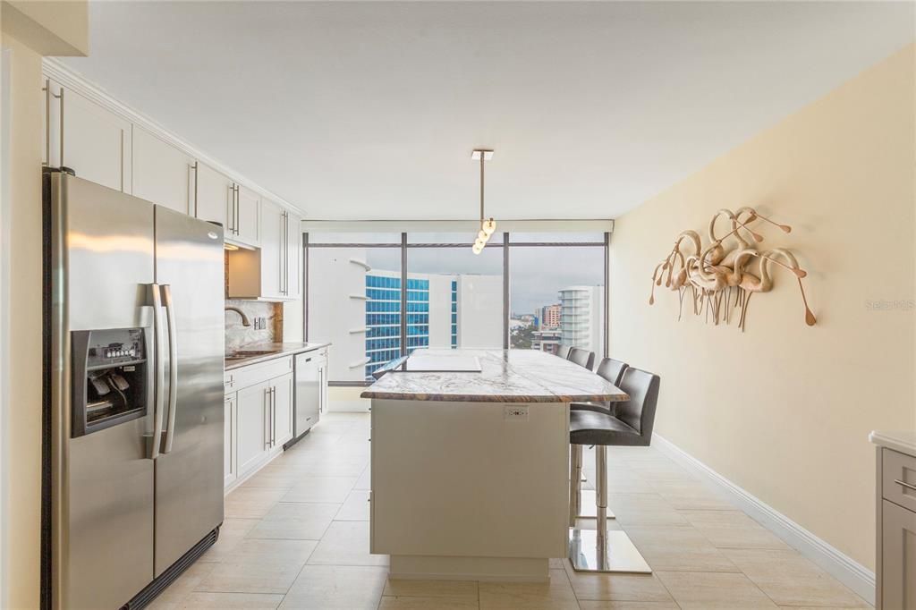 En Venta: $1,300,000 (3 camas, 2 baños, 2041 Pies cuadrados)