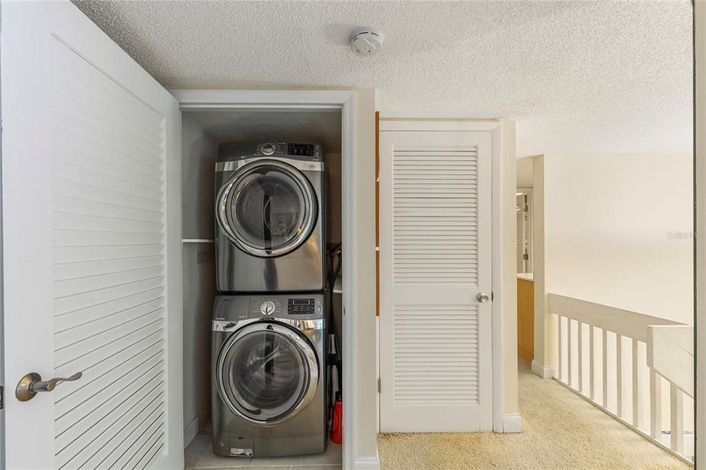 En Venta: $1,300,000 (3 camas, 2 baños, 2041 Pies cuadrados)