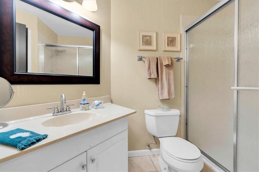 待售: $375,000 (2 贝兹, 2 浴室, 1140 平方英尺)