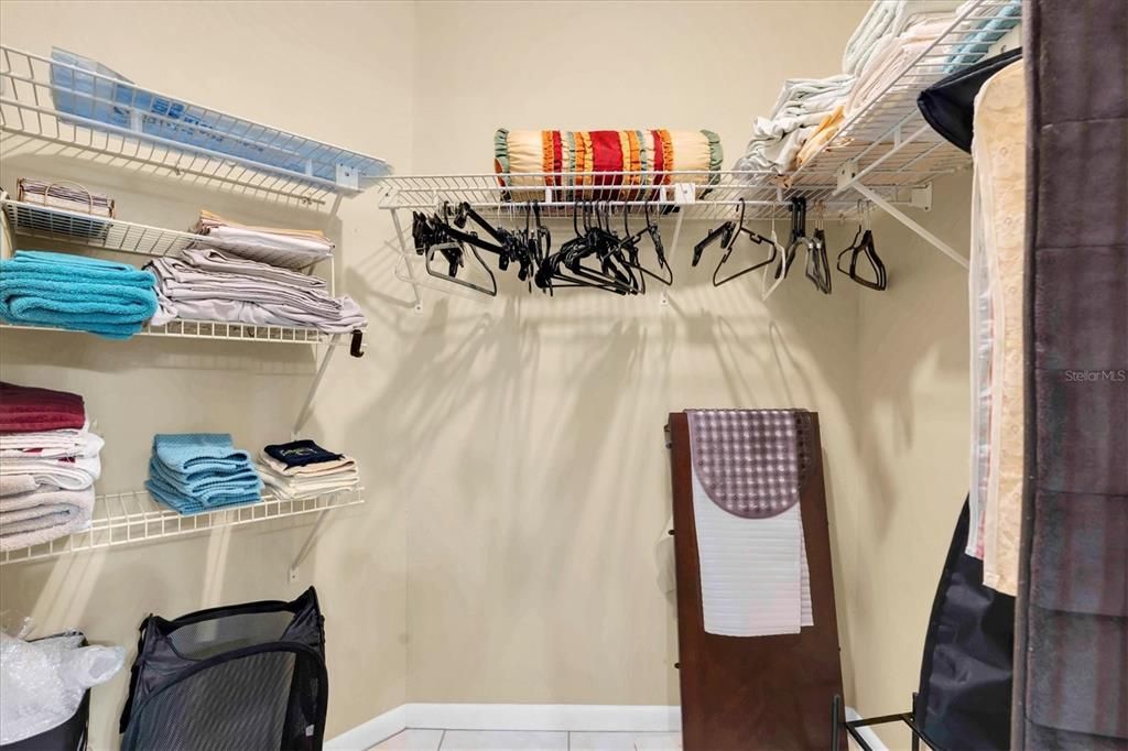 待售: $375,000 (2 贝兹, 2 浴室, 1140 平方英尺)