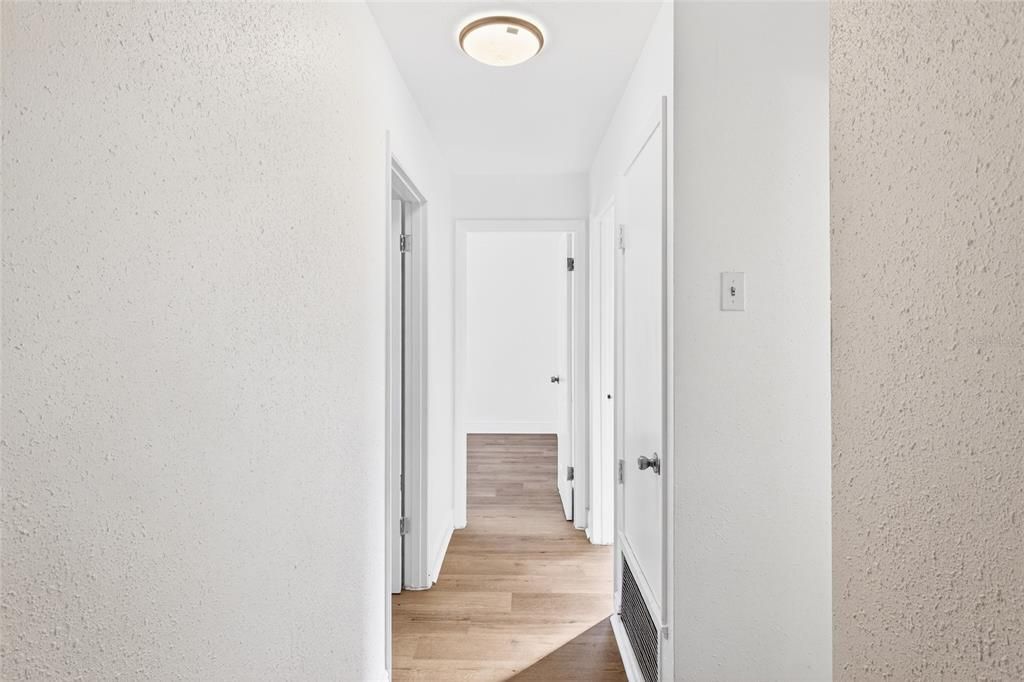 For Sale: $274,900 (4 beds, 2 baths, 1360 Square Feet)