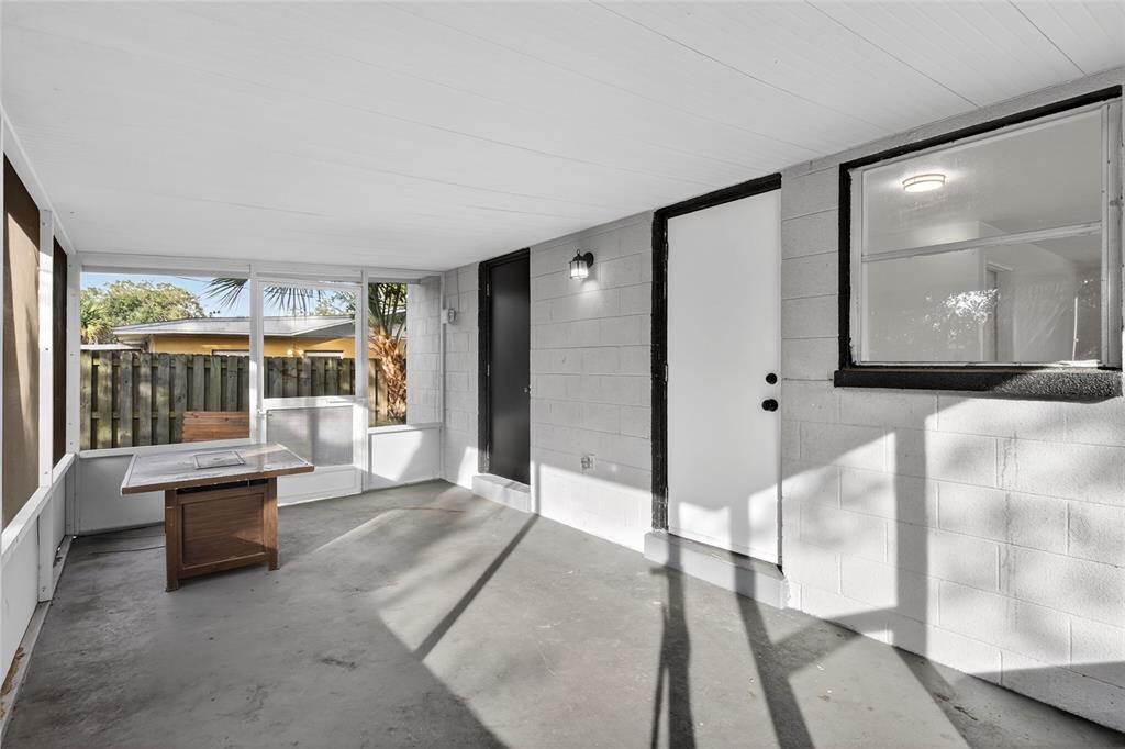 For Sale: $274,900 (4 beds, 2 baths, 1360 Square Feet)