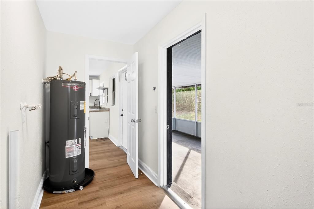 For Sale: $274,900 (4 beds, 2 baths, 1360 Square Feet)