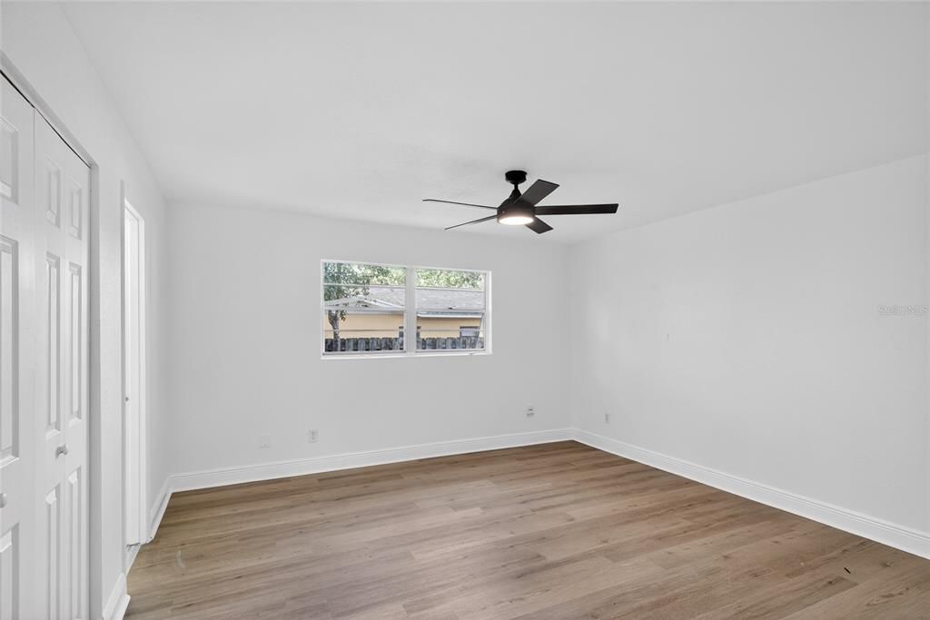 For Sale: $274,900 (4 beds, 2 baths, 1360 Square Feet)