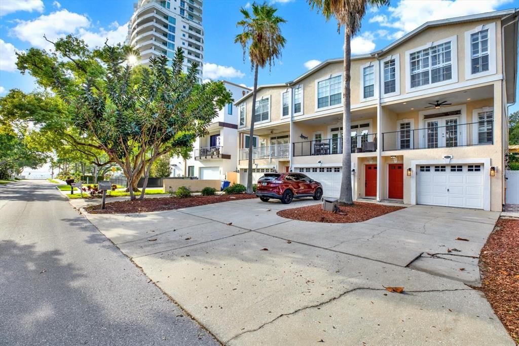 En Renta: $5,000 (3 camas, 3 baños, 2239 Pies cuadrados)