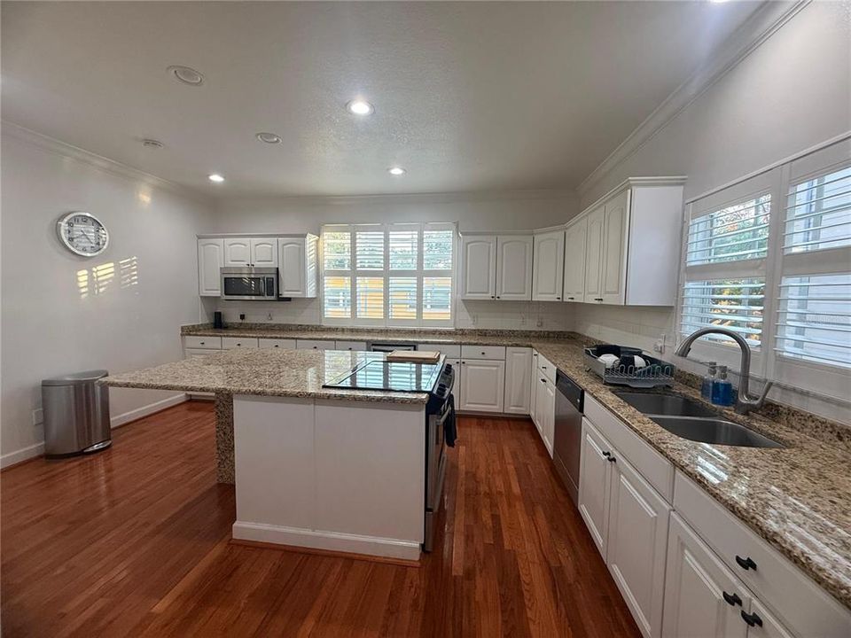 En Renta: $5,000 (3 camas, 3 baños, 2239 Pies cuadrados)