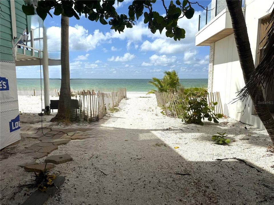 For Rent: $1,800 (1 beds, 1 baths, 720 Square Feet)