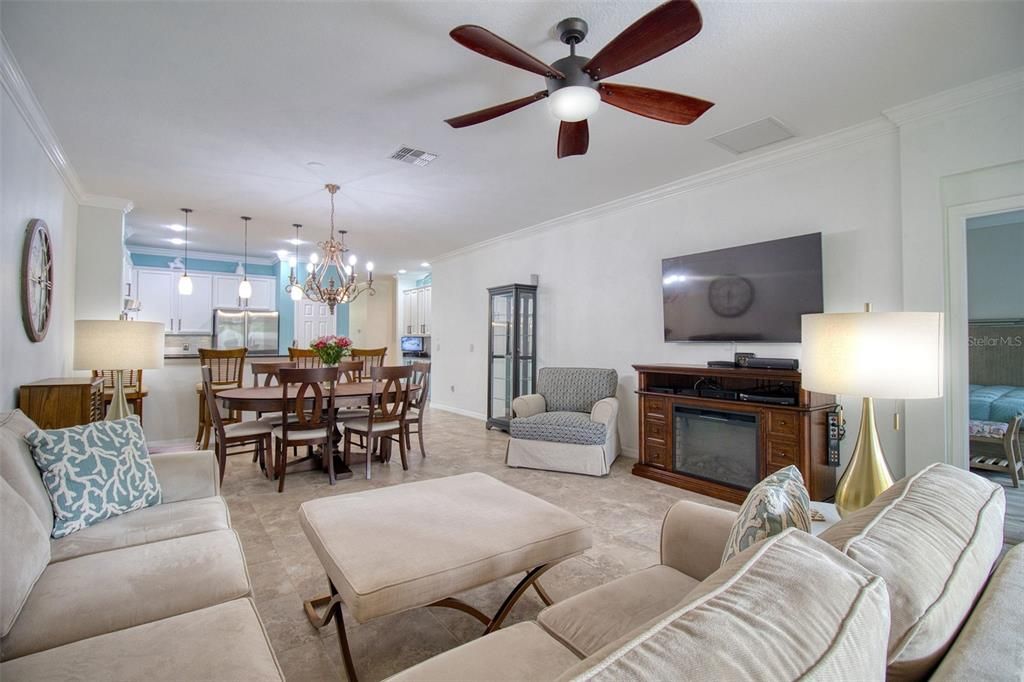 На продажу: $354,900 (3 спален, 2 ванн, 1745 Квадратных фут)