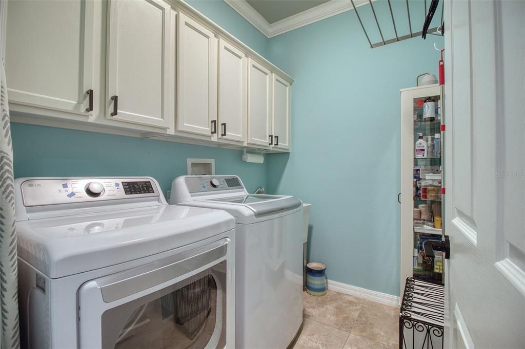 На продажу: $354,900 (3 спален, 2 ванн, 1745 Квадратных фут)