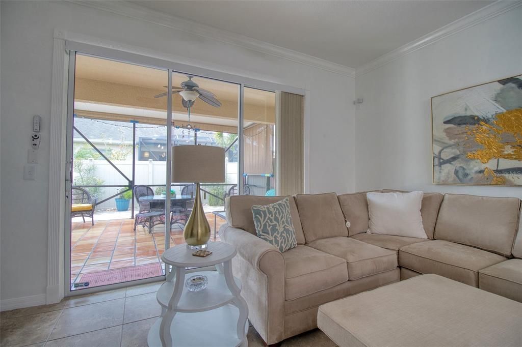 На продажу: $354,900 (3 спален, 2 ванн, 1745 Квадратных фут)