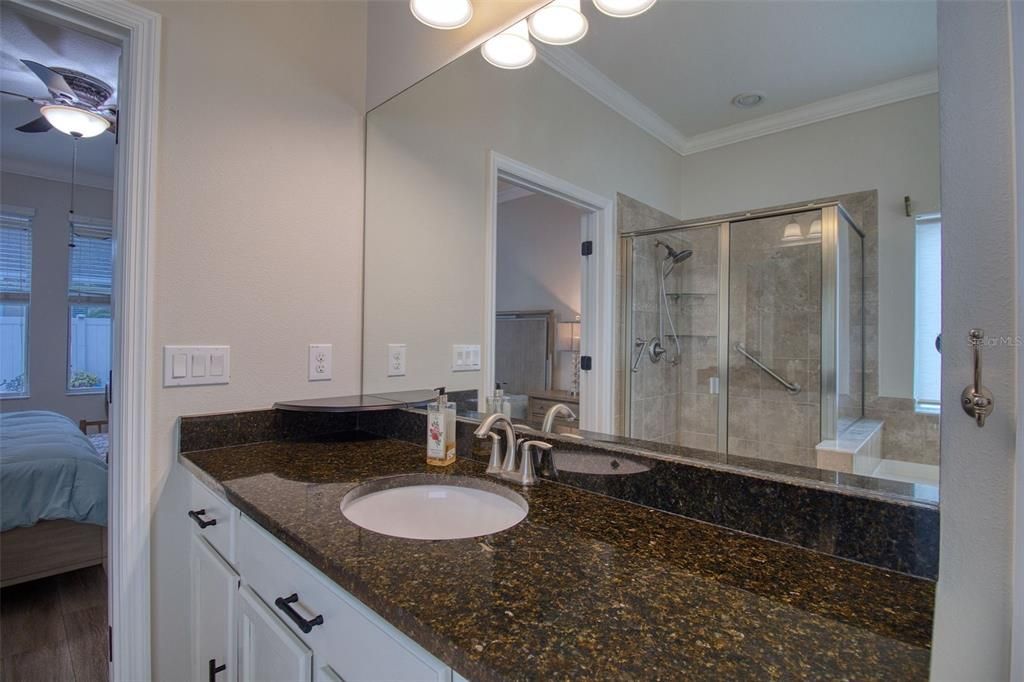 На продажу: $354,900 (3 спален, 2 ванн, 1745 Квадратных фут)