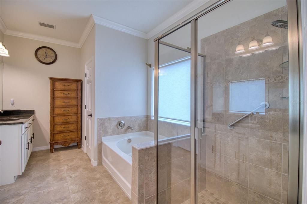 На продажу: $354,900 (3 спален, 2 ванн, 1745 Квадратных фут)