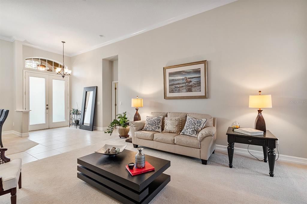 For Sale: $725,000 (4 beds, 3 baths, 2546 Square Feet)