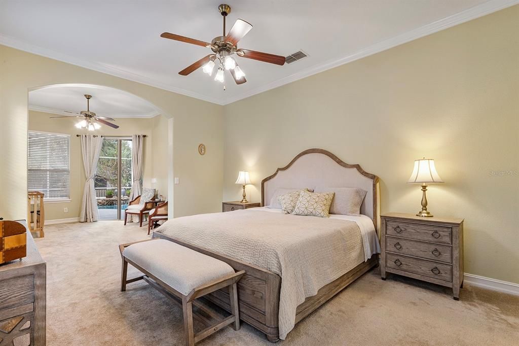 For Sale: $725,000 (4 beds, 3 baths, 2546 Square Feet)