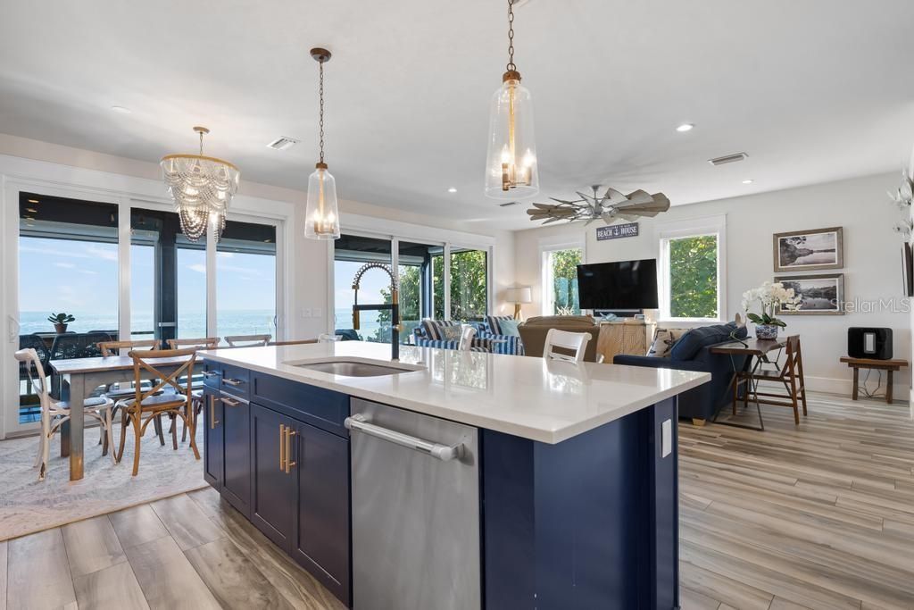 For Sale: $5,350,000 (4 beds, 4 baths, 2870 Square Feet)