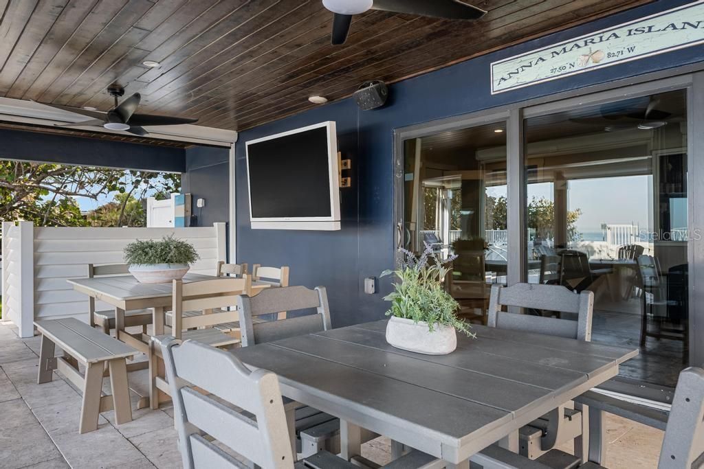 For Sale: $5,350,000 (4 beds, 4 baths, 2870 Square Feet)