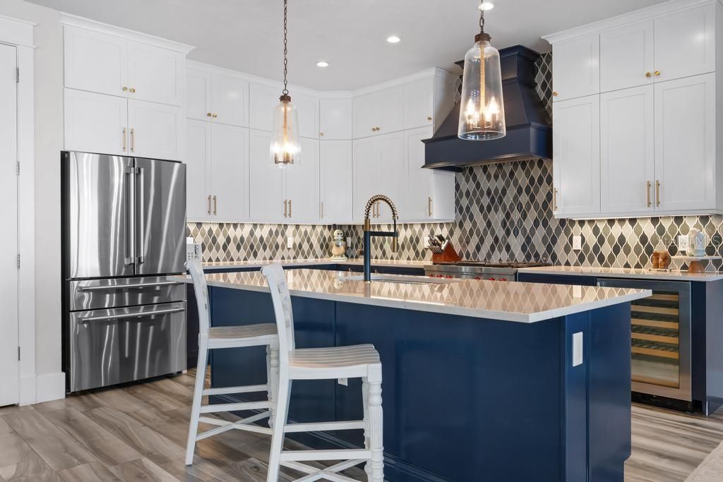 For Sale: $5,350,000 (4 beds, 4 baths, 2870 Square Feet)