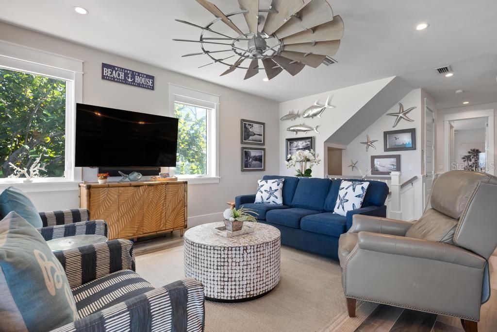 For Sale: $5,350,000 (4 beds, 4 baths, 2870 Square Feet)