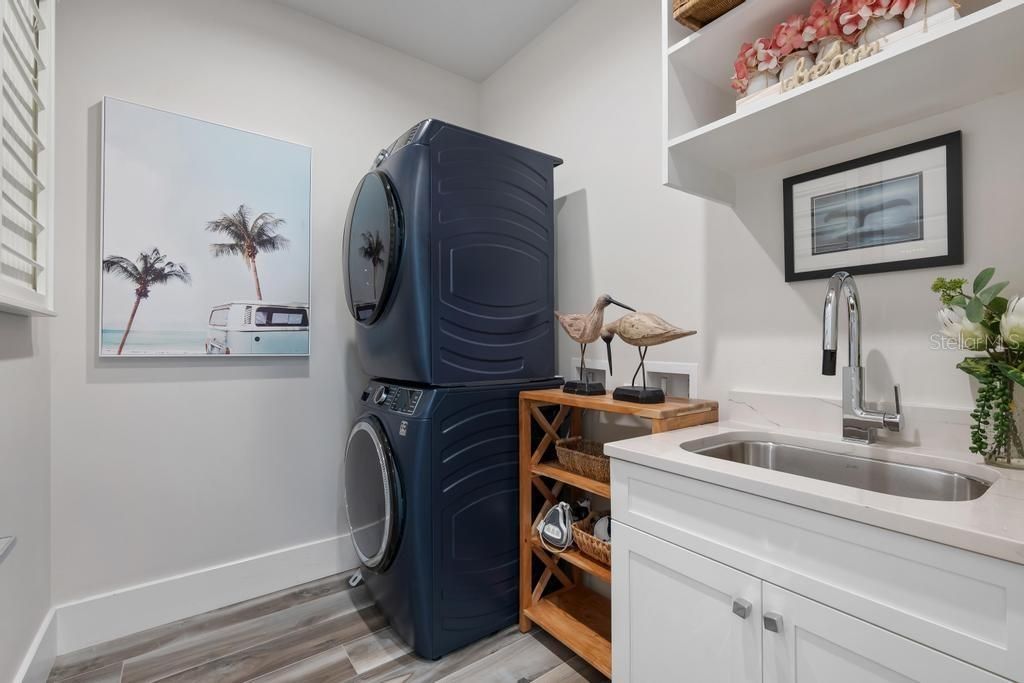 For Sale: $5,350,000 (4 beds, 4 baths, 2870 Square Feet)